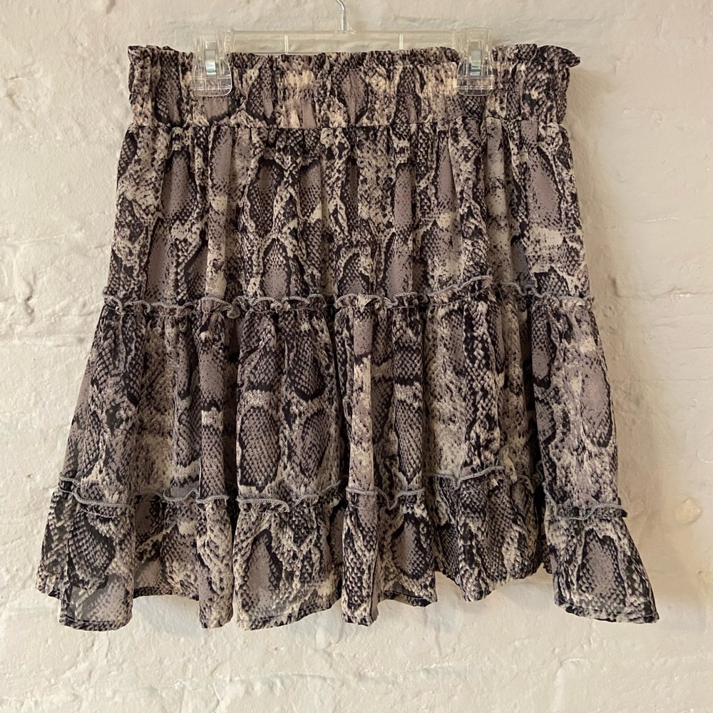 Printed black and gray skirt